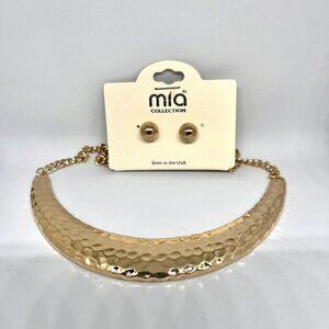 Mia Collection Gold Moon Necklace & Gold Stud Earrings